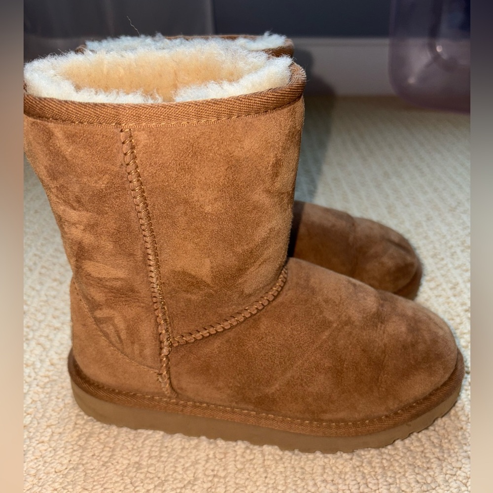 Ugg Girls Classic Short Chestnut 2